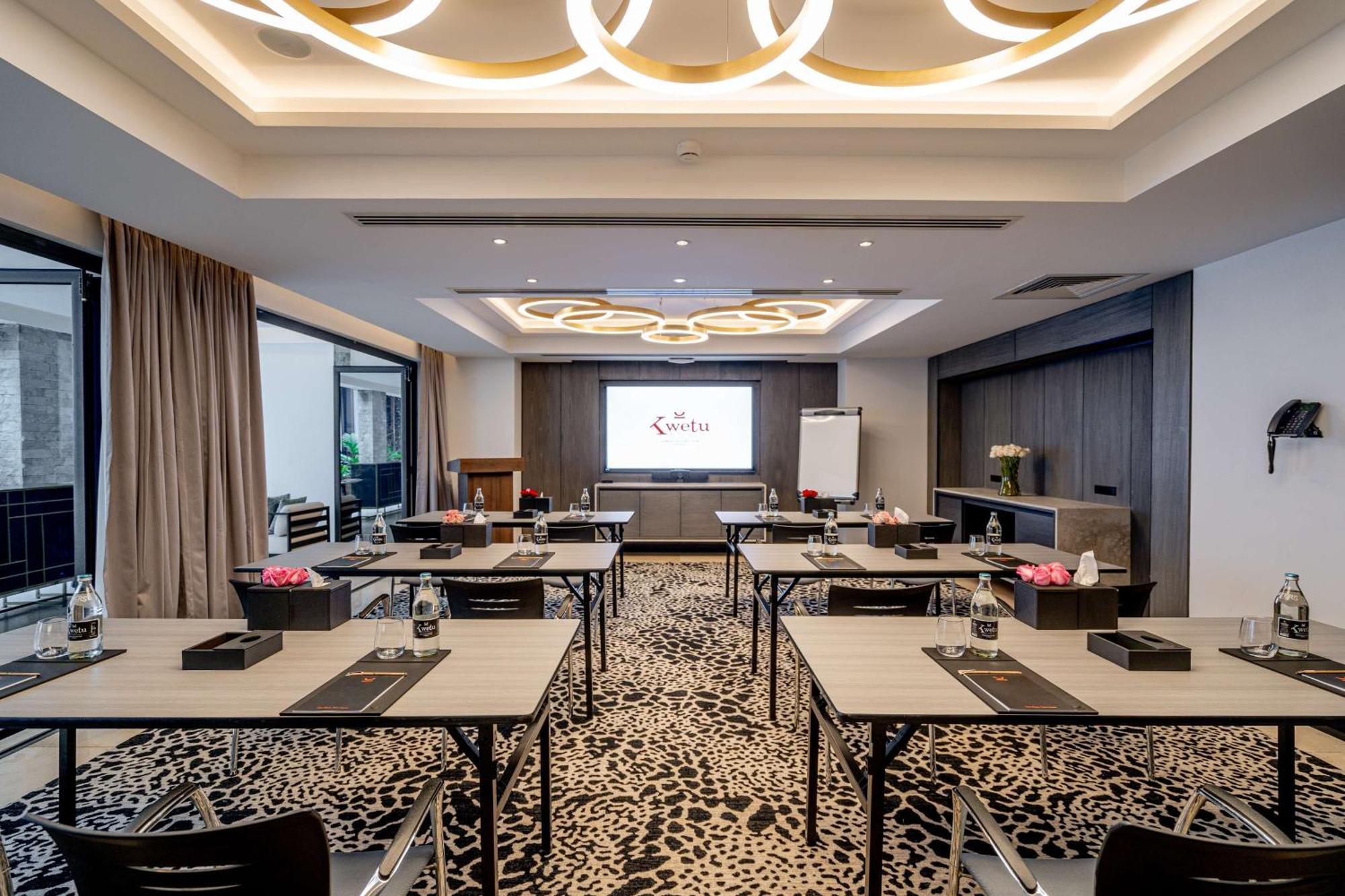 מלון Kwetu Nairobi, Curio Collection By Hilton מראה חיצוני תמונה